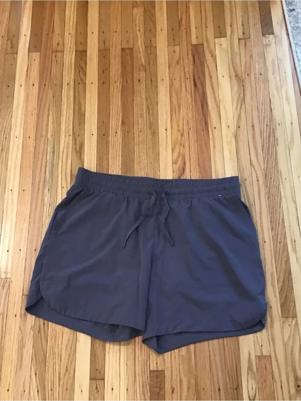 Mondetta Women’s L Gray Athletic Shorts Drawstring with pockets